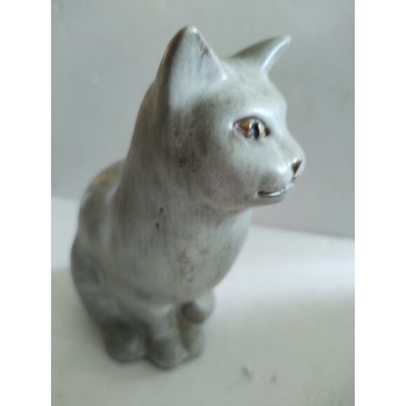 Collectible Anderson Studio Design Cat Figurine: Handcrafted for Cat Lovers - Picture 11 of 11